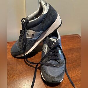 Saucony Navy and Gray Sneakers, size 6